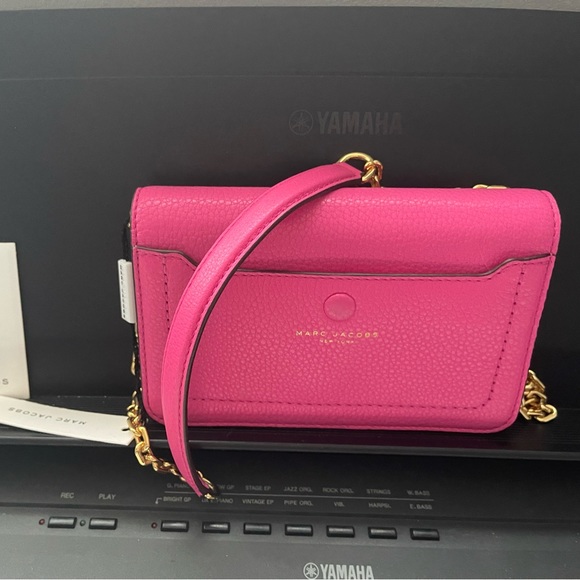 SOLD‼️Marc Jacobs Crossbody Wallet - Picture 1 of 12